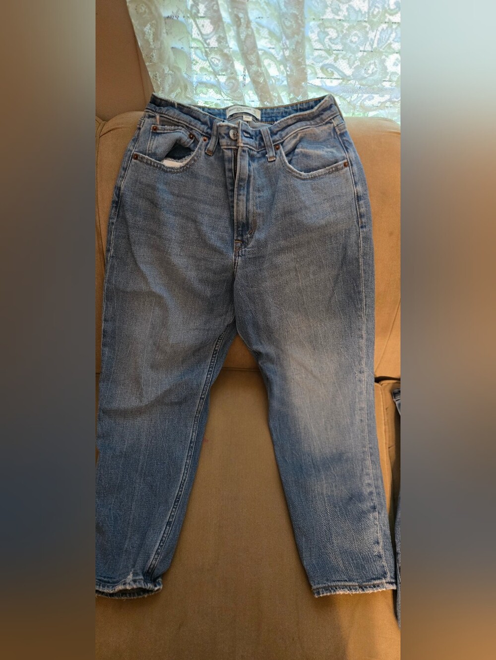Abercrombie & Fitch High-Rise Vintage Light Wash Jeans